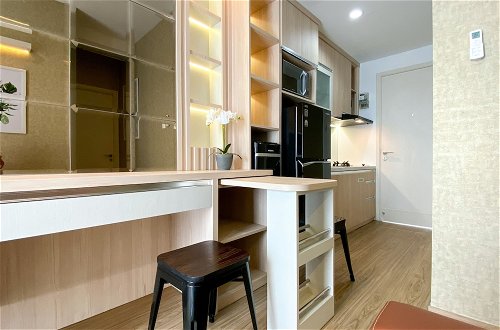 Photo 10 - Great Choice And Comfort Stay 2Br At Patraland Urbano Apartment
