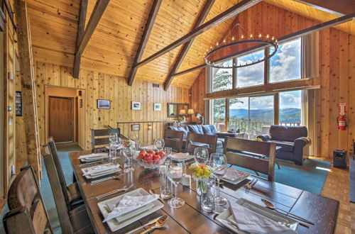 Foto 18 - Pet-friendly Home: Panoramic Mtn & Lake Views, A/C