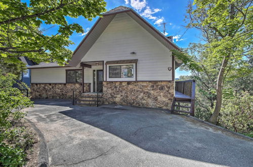 Photo 12 - Pet-friendly Home: Panoramic Mtn & Lake Views, A/C