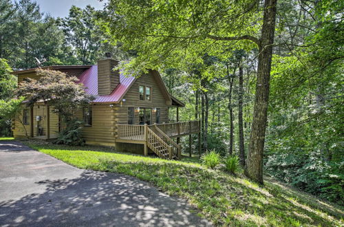 Foto 7 - Lush Marble Cabin Rental w/ Deck, Fire Pit & Grill