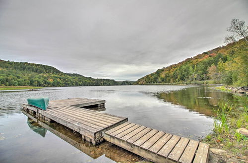 Photo 8 - Upscale VT Getaway by Slopes, Lakes & Trails