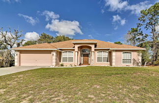 Photo 1 - Bright Spring Hill Home: 5 Mi to Weeki Wachee Park