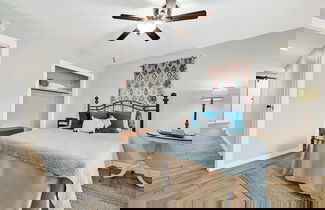 Foto 3 - The Billie Goat Haus - Hot Tub -steps to Main St!