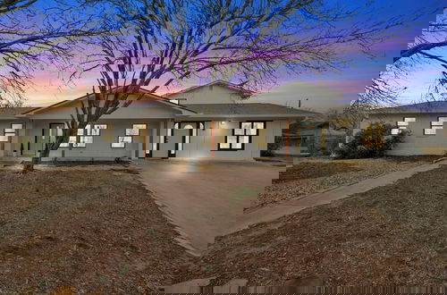 Foto 8 - Huge Luxury Home With Hot Tub and Sauna - 2 mi to Dwntn