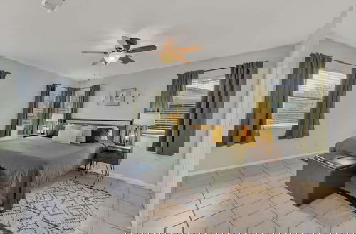 Photo 9 - Huge Luxury Home With Hot Tub and Sauna - 2 mi to Dwntn