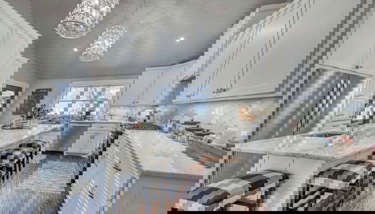 Foto 1 - Modern Luxurious Home With Game Room