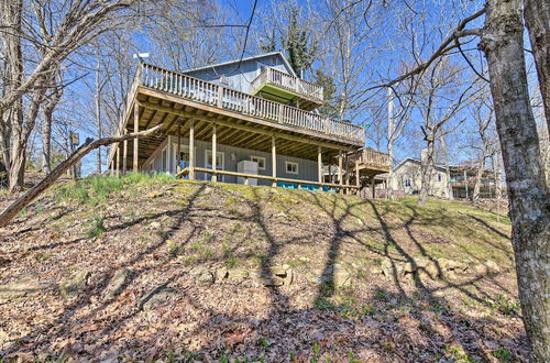 Photo 13 - Table Rock Lakefront Getaway w/ Private Swim Dock