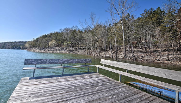 Foto 1 - Lakefront Table Rock Getaway w/ Private Swim Dock