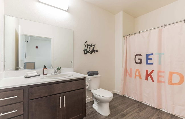 Modern Apartment With Upgraded Amenities Near CSU - Photo 19