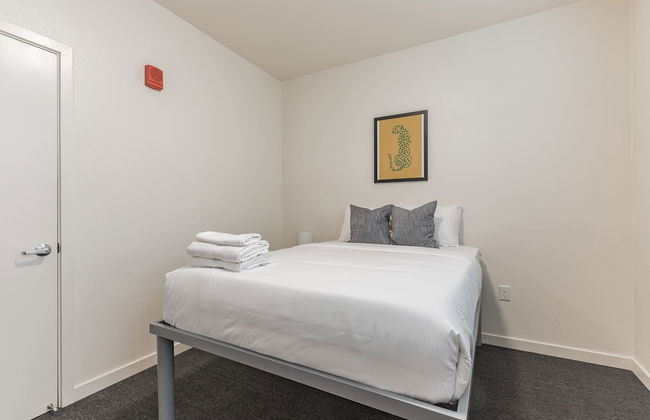 Modern Apartment With Upgraded Amenities Near CSU - Photo 20
