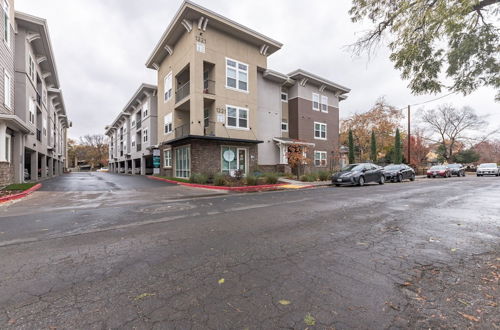 Photo 21 - Modern Apartment With Upgraded Amenities Near CSU