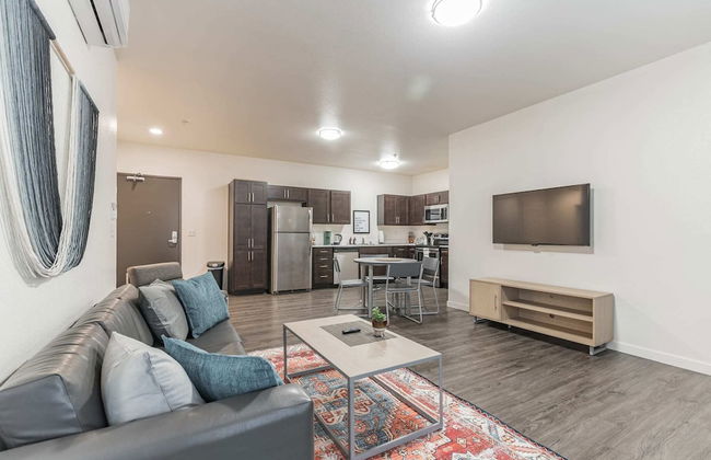 Modern Apartment With Upgraded Amenities Near CSU - Photo 14