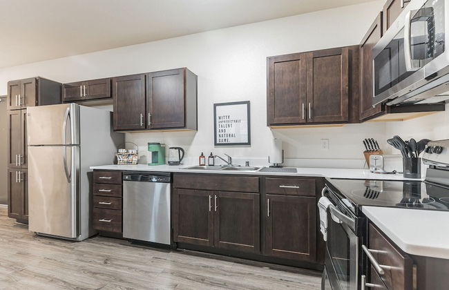 Modern Apartment With Upgraded Amenities Near CSU - Photo 11