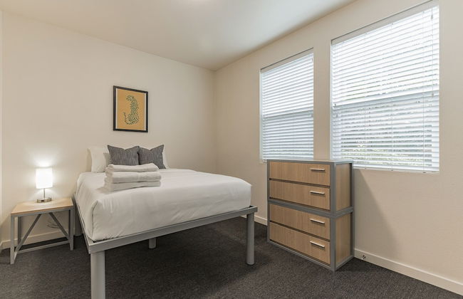 Modern Apartment With Upgraded Amenities Near CSU - Photo 5