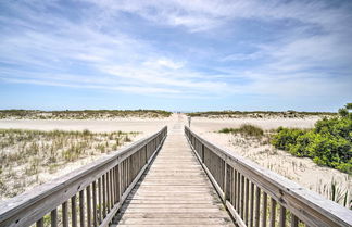 Photo 2 - Charming Oceanfront Condo, Walk to Wildwood Beach