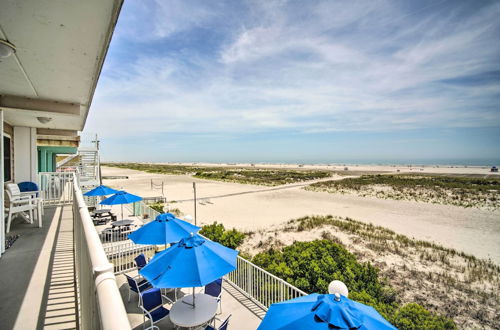 Foto 1 - Charming Oceanfront Condo, Walk to Wildwood Beach