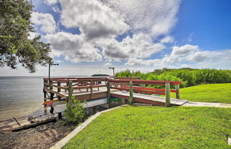 Photo 2 - Oceanview Tierra Verde Escape With Balcony & Pool