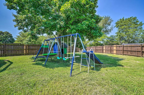 Foto 6 - Murfreesboro Family Home w/ Pool & Backyard