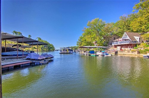 Foto 8 - Lakefront Rocky Mount Home w/ Private Dock
