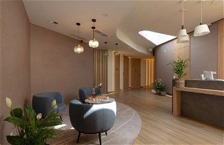 Photo 2 - Luxury Apartment by Renters Prestige