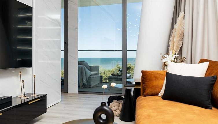 Photo 1 - Luxury Apartment by Renters Prestige
