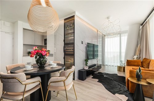 Foto 15 - Luxury Apartment by Renters Prestige