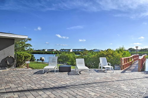 Photo 32 - Indian Shores Townhome w/ Pool Access & Kayaks