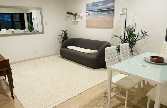 Manhattan Beach Vacation House - For solo, pair, family and business travelers - Photo 40