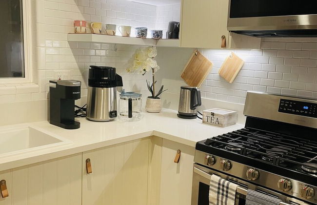 Manhattan Beach Vacation House - For solo, pair, family and business travelers - Photo 26