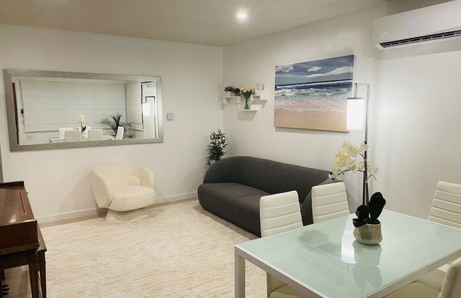 Manhattan Beach Vacation House - For solo, pair, family and business travelers - Photo 48