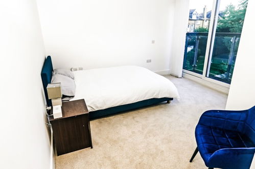 Photo 1 - Modern Spacious 2-bed Apartment in London