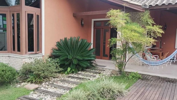 Entrada al alojamiento