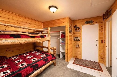 Foto 3 - Cozy Red Cabin