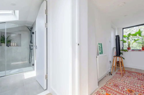 Foto 34 - Bright & Beautiful 1BD Flat - Hackney Central