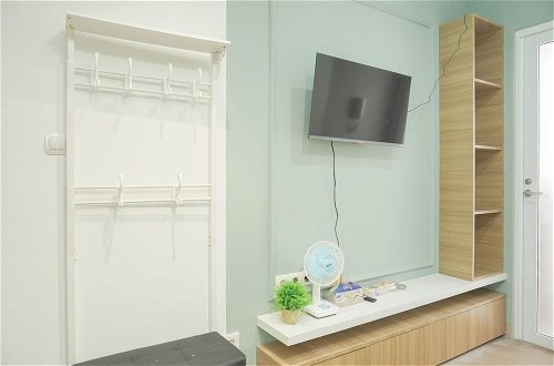 Foto 16 - Cozy Living And Homey 2Br Tokyo Riverside Pik 2 Apartment