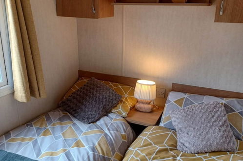 Photo 2 - Daisy's Luxury Caravan