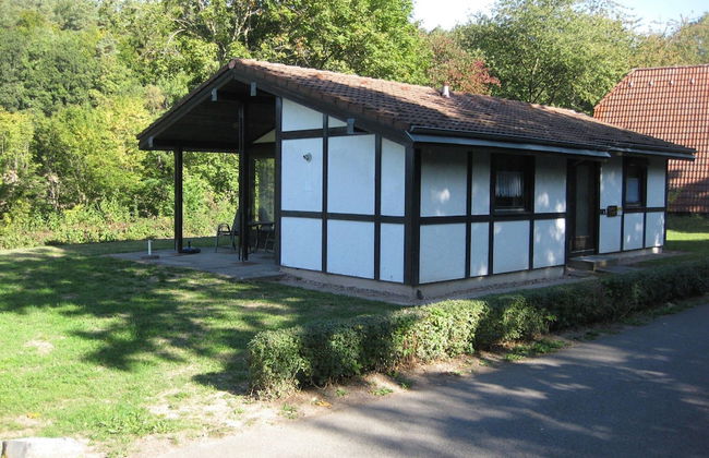 Wooden Bungalow With a Terrace, in a Wooded Area - Foto 39