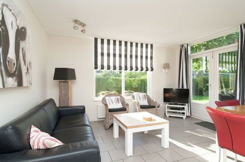 Photo 5 - Cozy, Detached Holiday Home With Terrace, Near the Sea