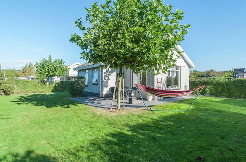 Photo 24 - Cozy, Detached Holiday Home With Terrace, Near the Sea