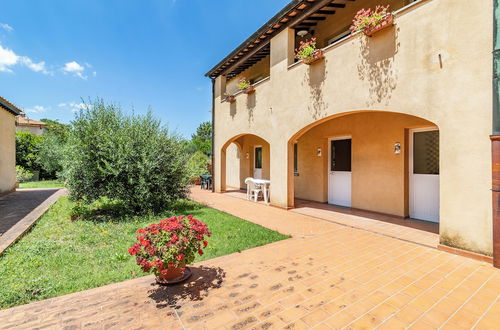 Photo 25 - Limone Family Apt Shared Pool,volterra