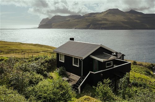 Photo 8 - Cottage With Stunning View Of The Sea And Islands.