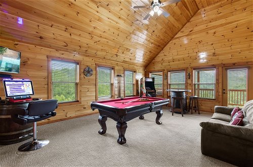 Foto 32 - Mountain View Pool Lodge