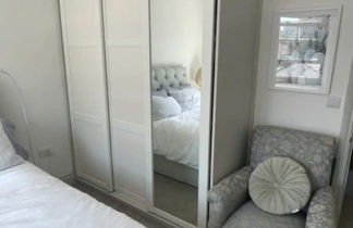 Photo 1 - Stylish & Bright 3BD Flat With Balcony - Fulham