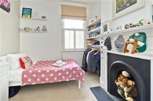 Photo 4 - Family Home in Battersea by Underthedoormat