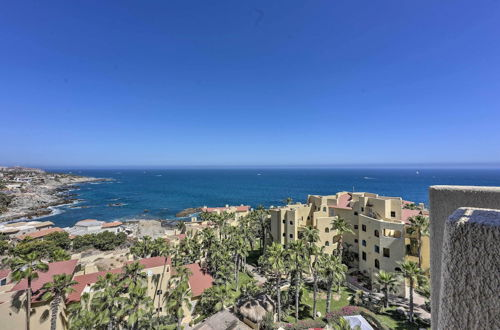 Foto 4 - Resort-style Cabo Getaway With Pools & Ocean Views