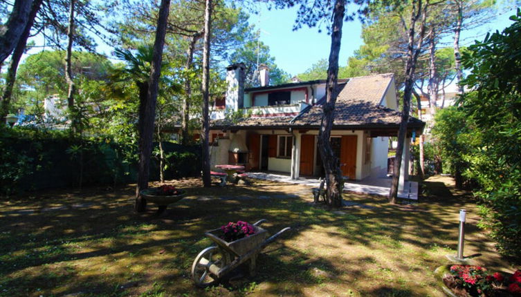 Photo 1 - Elegant Villa Close to the Seafront of Lignano Riviera