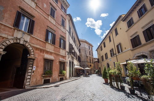 Photo 40 - Wonderful Apartment With Balcony in Piazza Margana