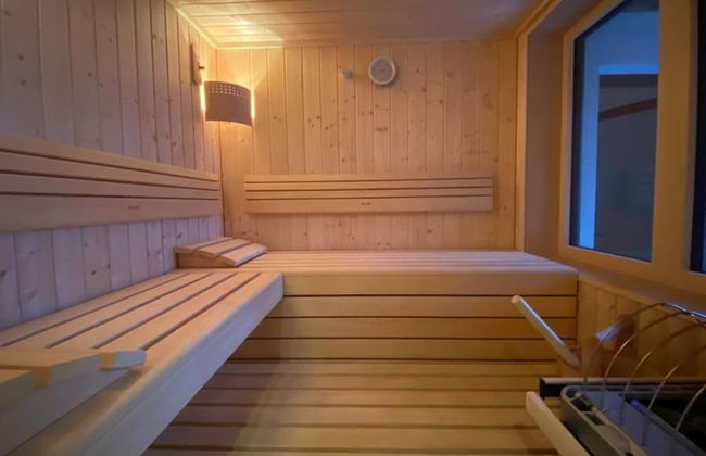 Alpine Chalet With Ski-in Access - Foto 21