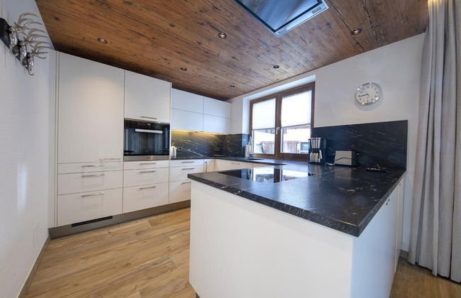 Alpine Chalet With Ski-in Access - Foto 8