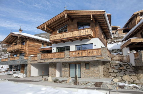 Photo 1 - Luxurious Chalet Near Wildkogel Ski Arena